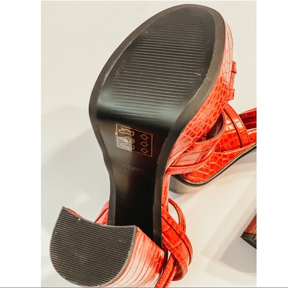 ALDO Dwaurith Red Platform Open Toe Heels - Picture 12 of 12